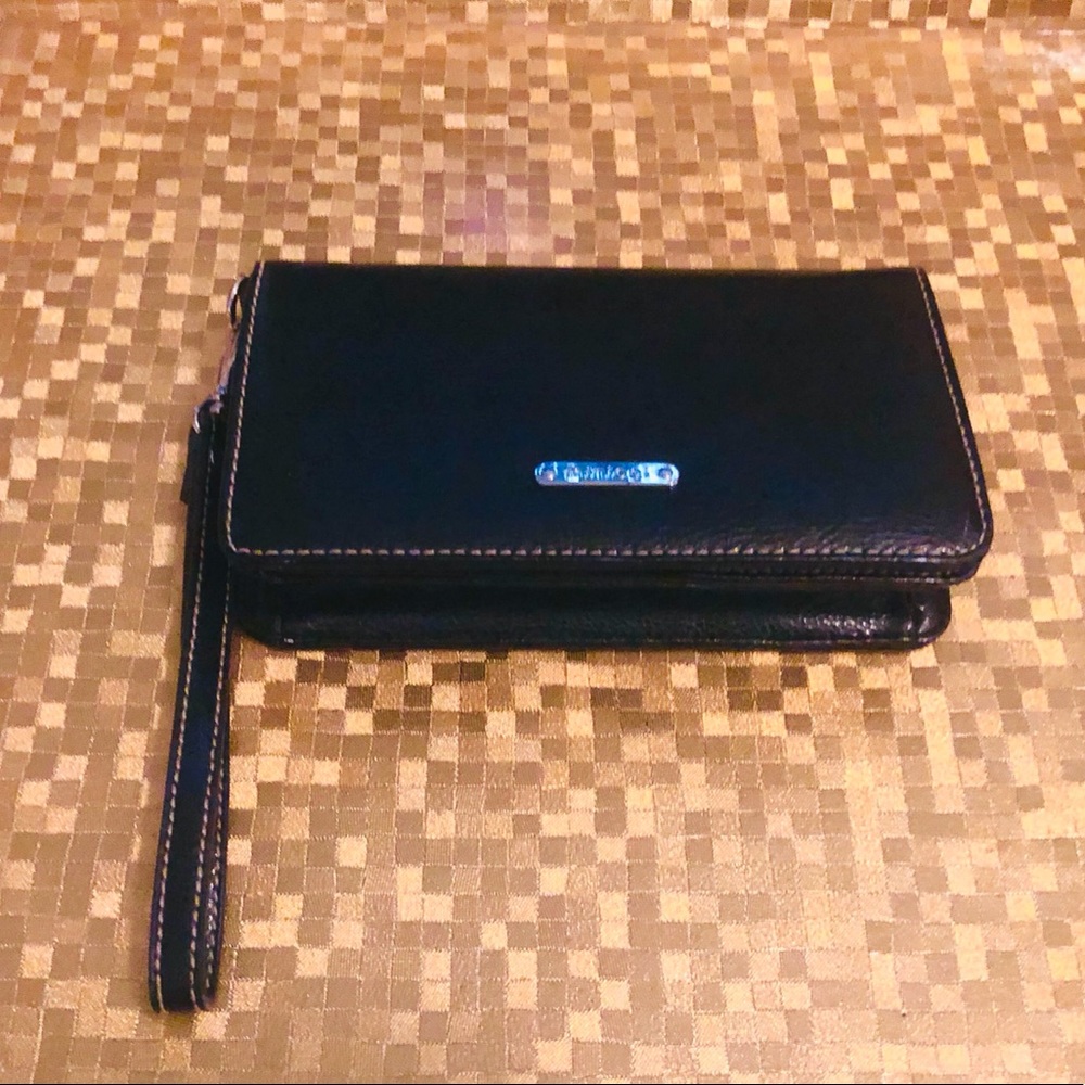 Minicci Black Wristlet / Purse with Comb